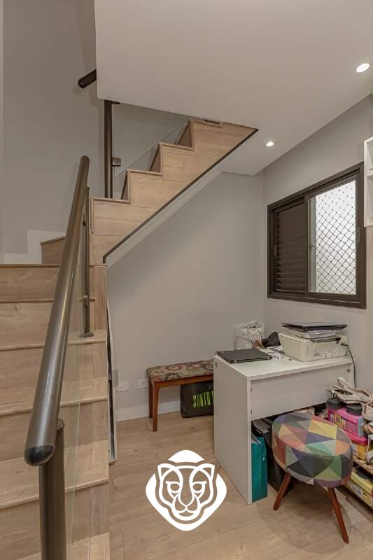 Acesso ao sótão / Escritório