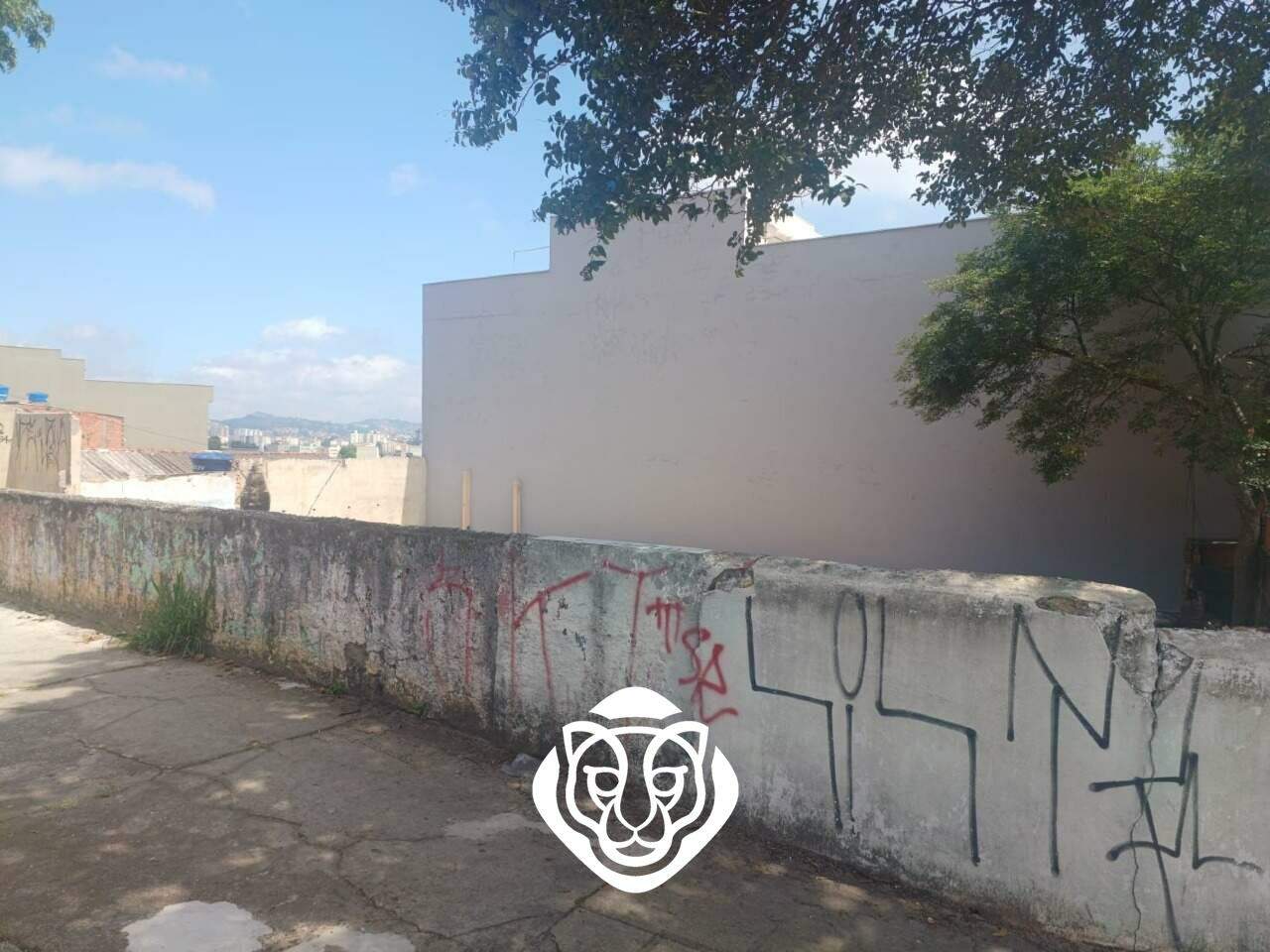 Terreno/Fachada 