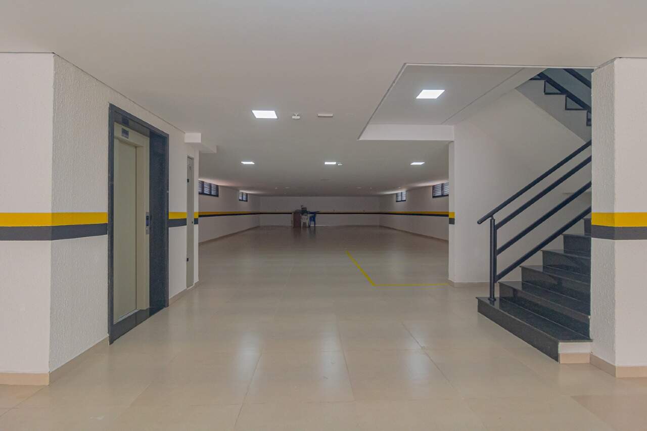 Elevador / Escada de acesso