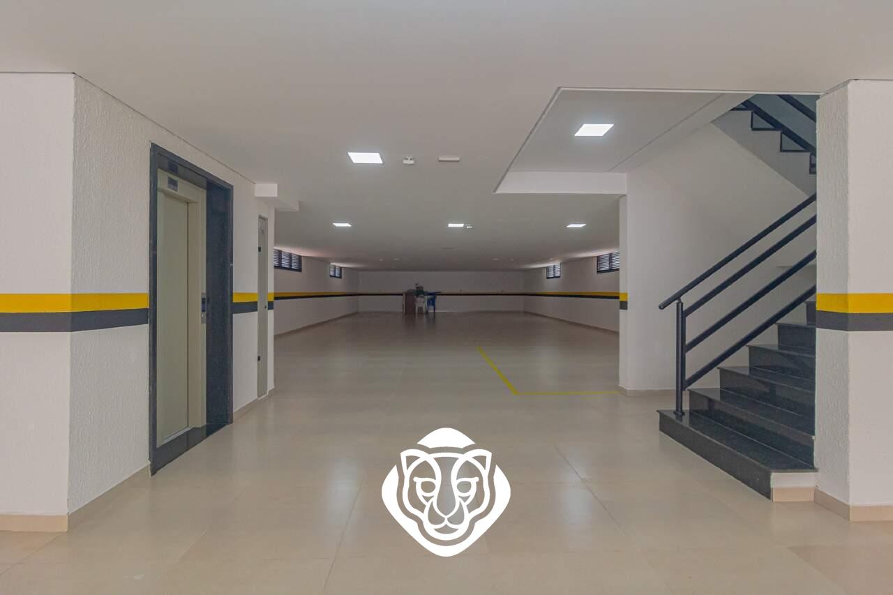 Elevador / Escada de acesso