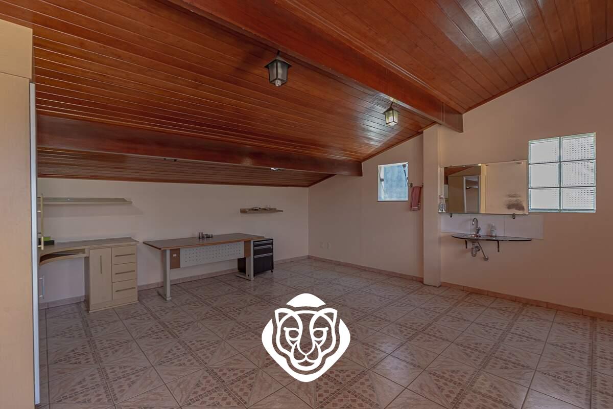 Escritório / Quintal superior