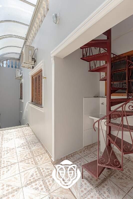 Acesso ao quintal superior