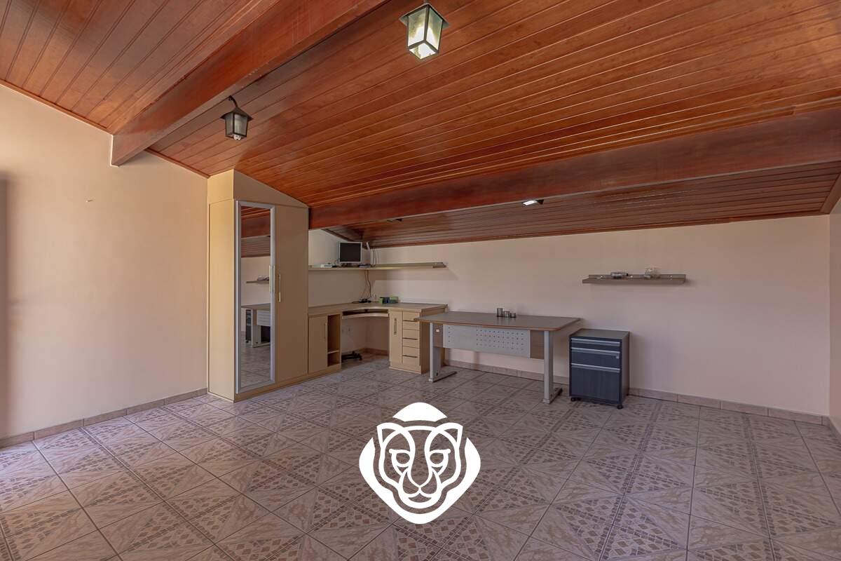 Escritório / Quintal superior