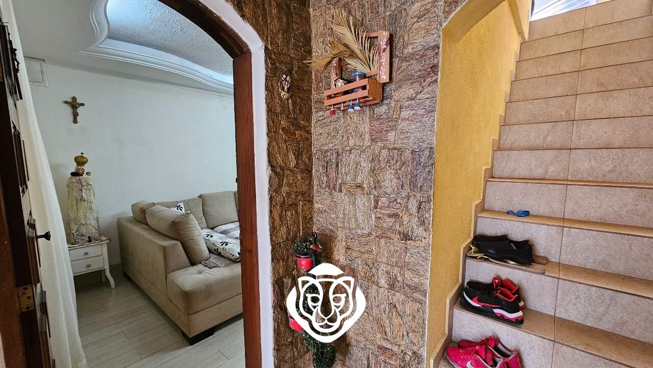 Entrada / Escada de acesso 