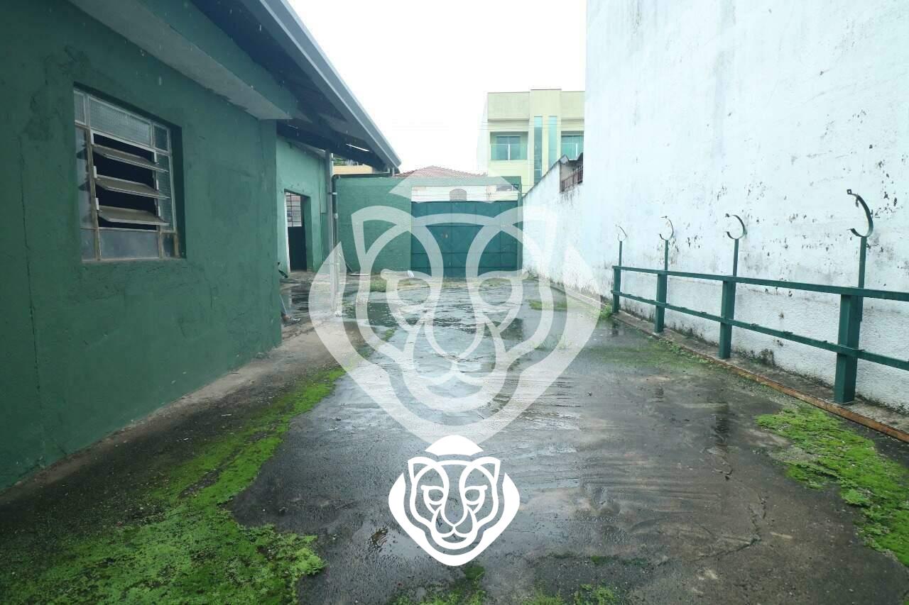 Área externa do galpão