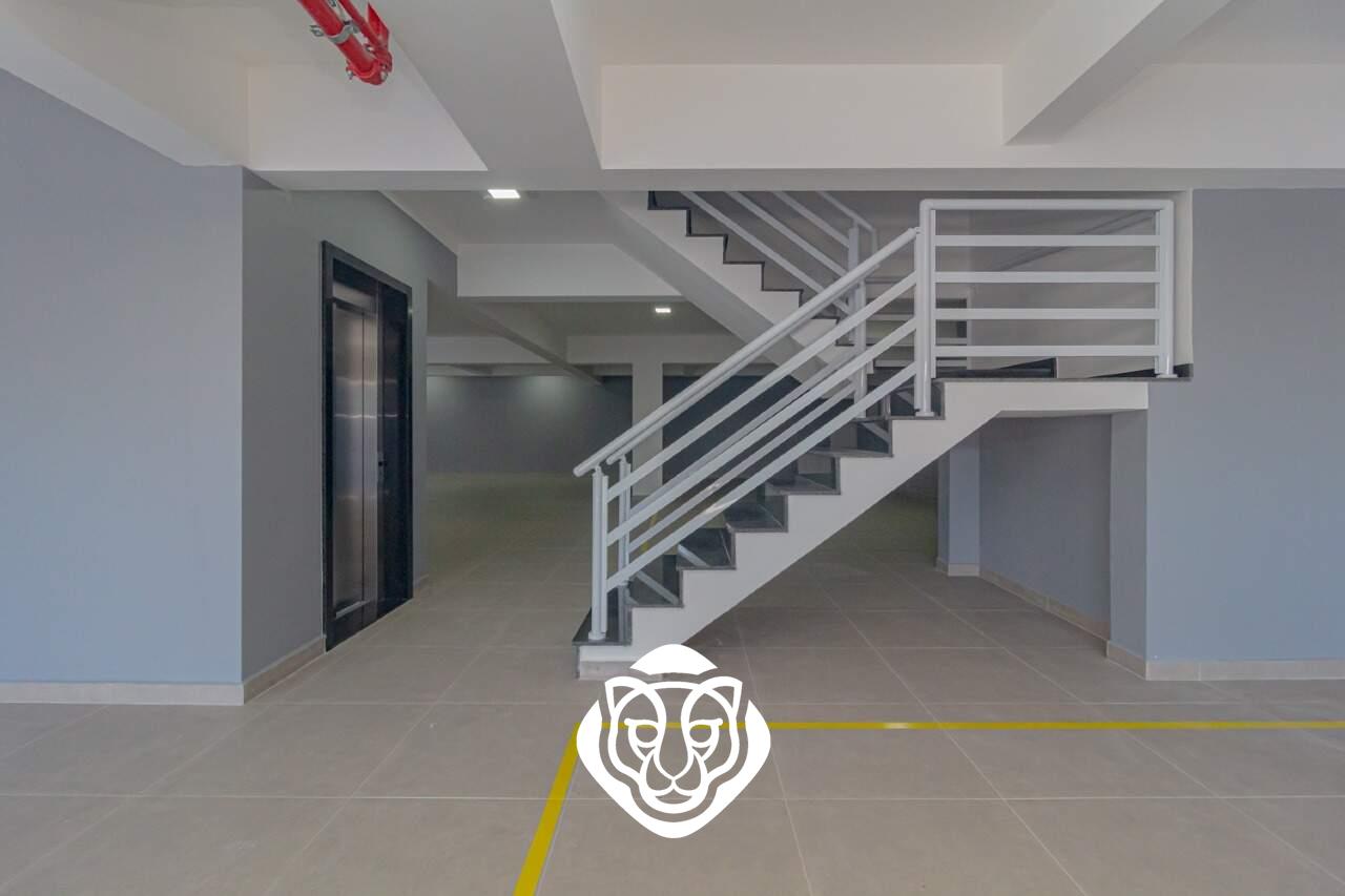 Elevador / Escada de acesso