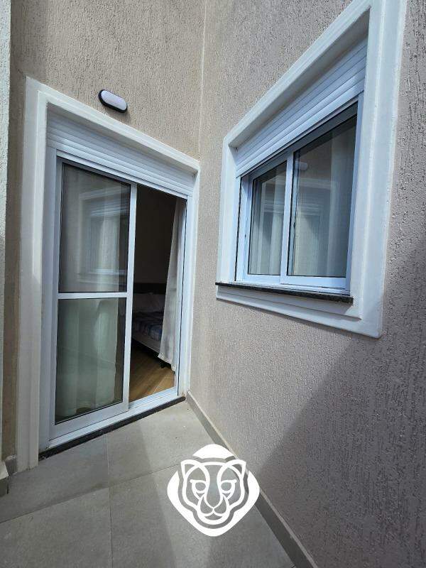 Quintal com churrasqueira