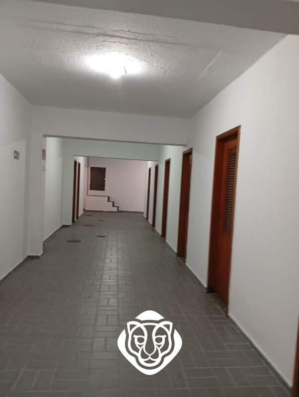 Depósito na garagem 