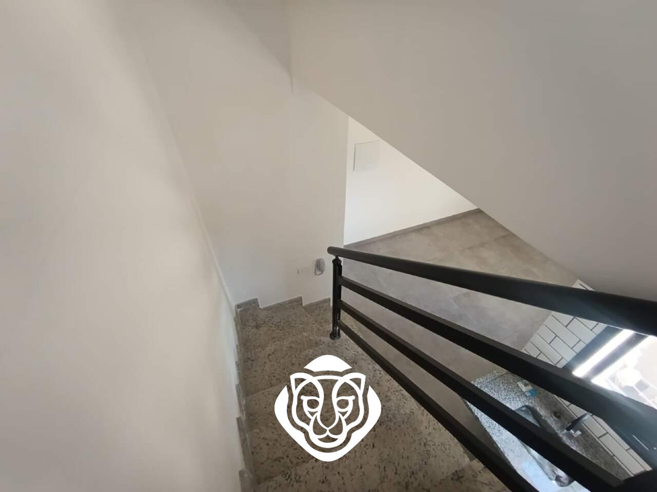 Escada acesso cobertura