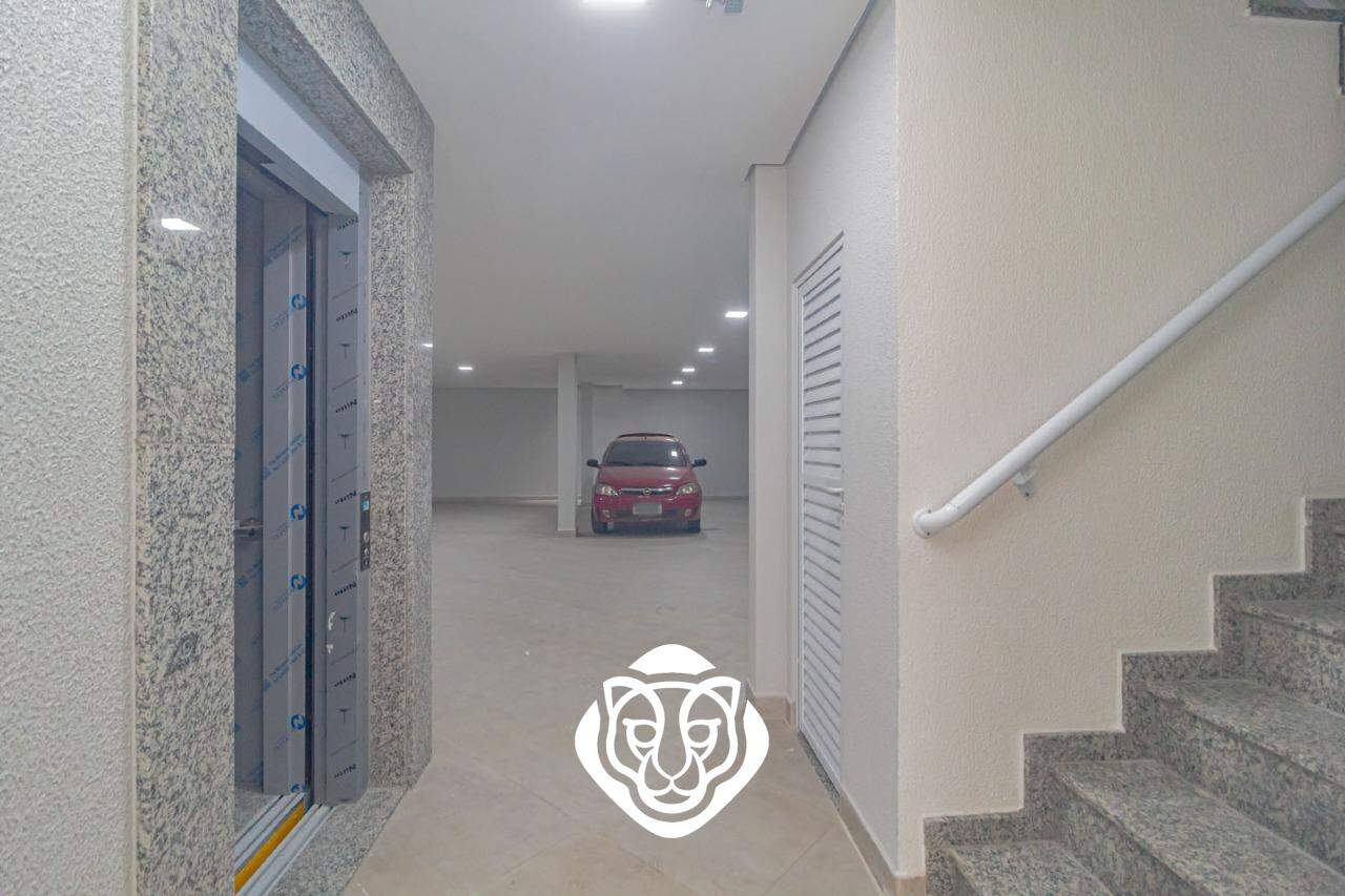 Elevador / Escada de acesso