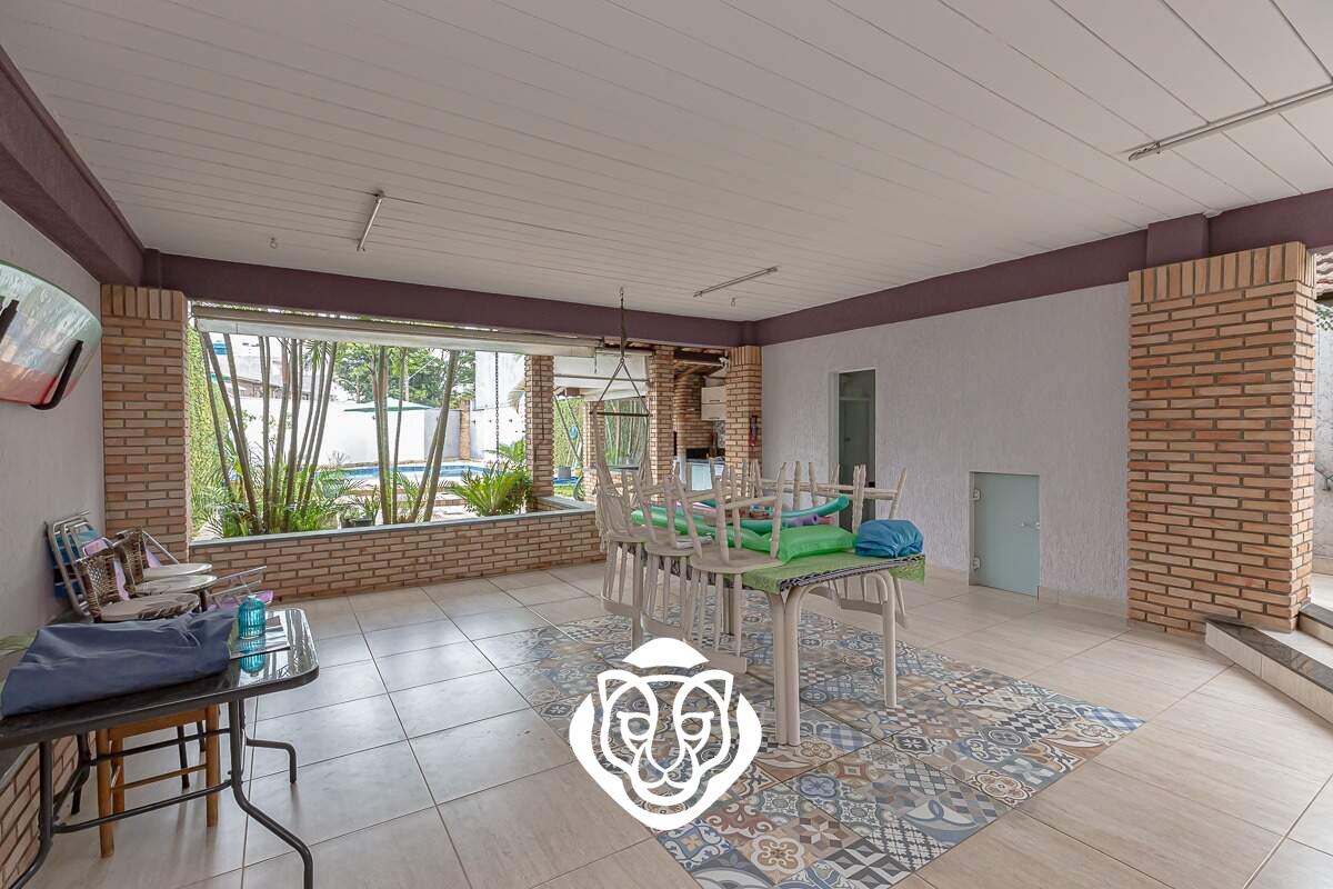 Área de churrasqueira