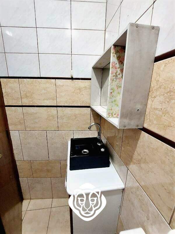Quintal com lavabo