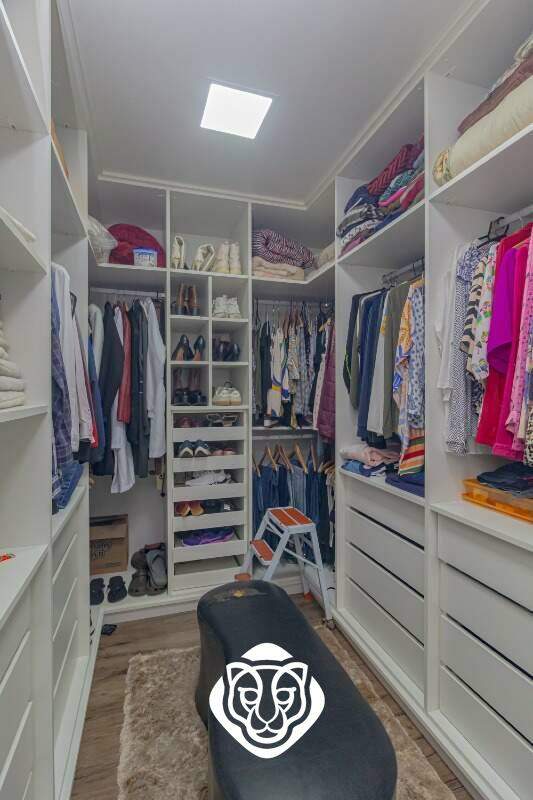 Closet - Dormitório IV 