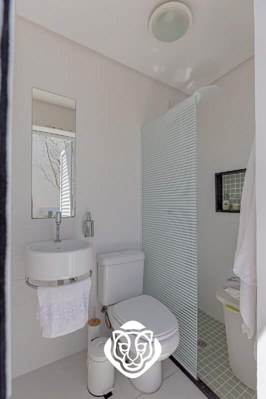 Banheiro de serviço 