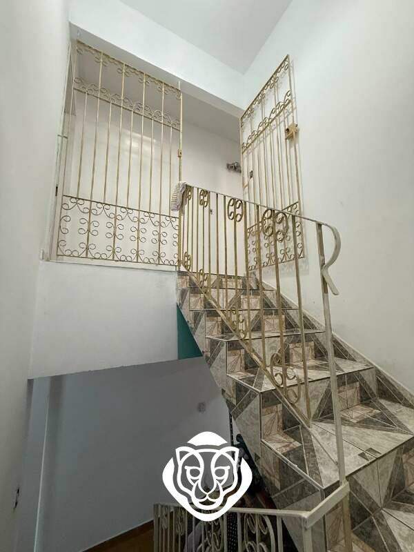 Escada de acesso 
