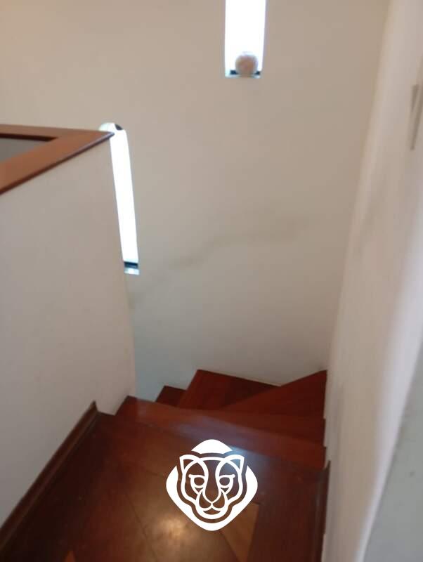 Escada para dormitórios