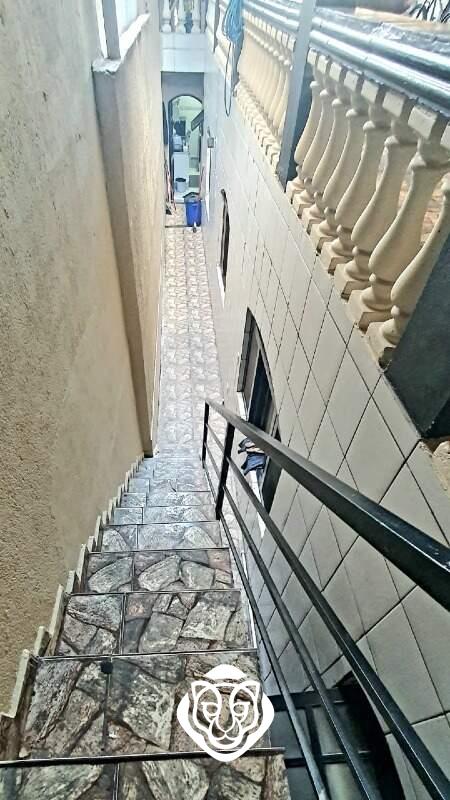 Escada de acesso a cobertura