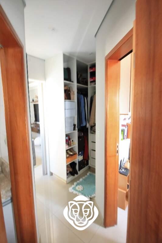 Hall dormitórios  e closet