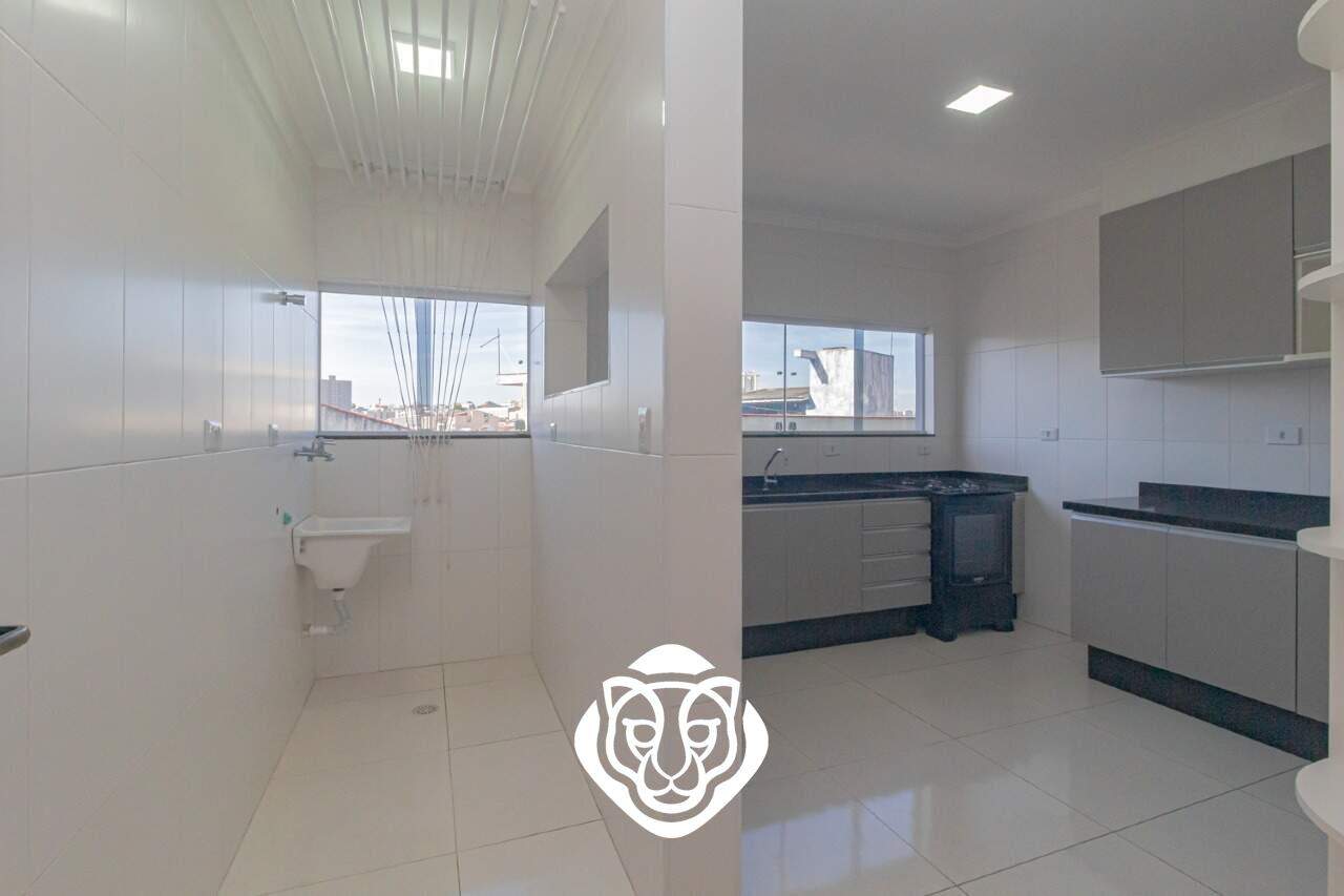Cozinha e área de serviço