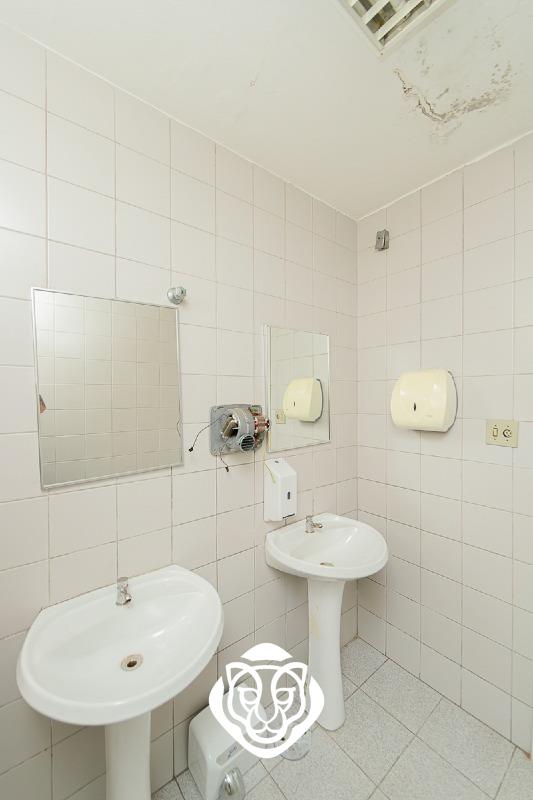 Banheiros primeiro andar