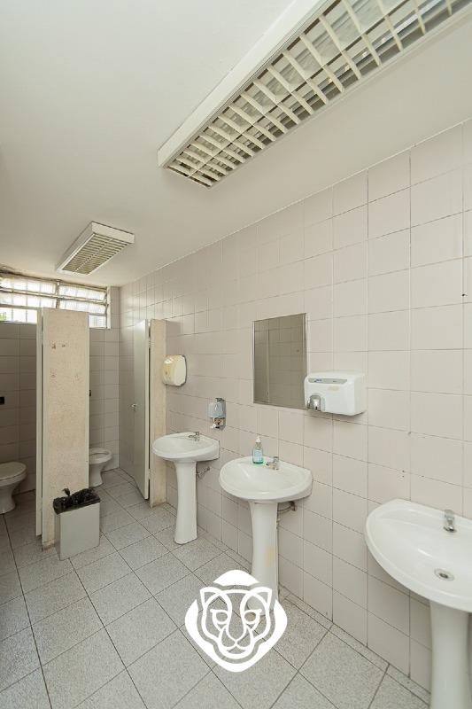Banheiros primeiro andar