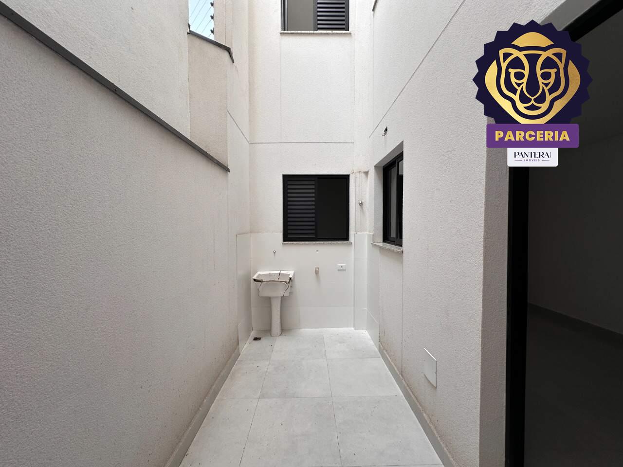 Quintal com Área de serviço