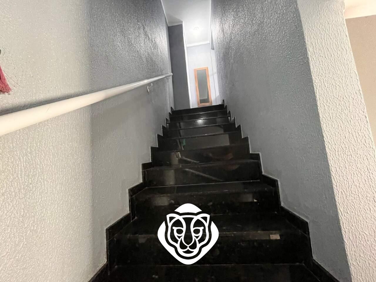 Escada de acesso a cobertura