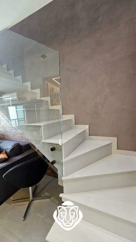 Escada de acesso / Cobertura 