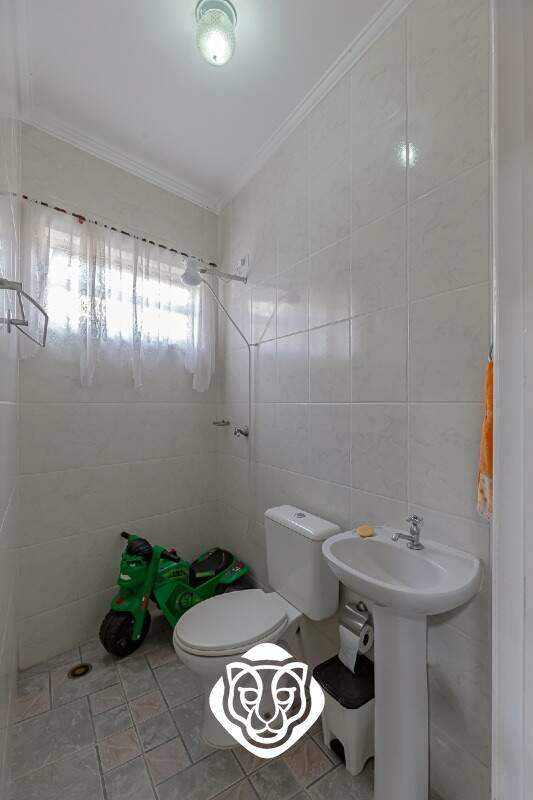 Banheiro / Área de churrasqueira