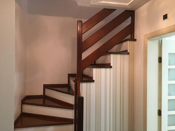 Escadas - Acesso sotão