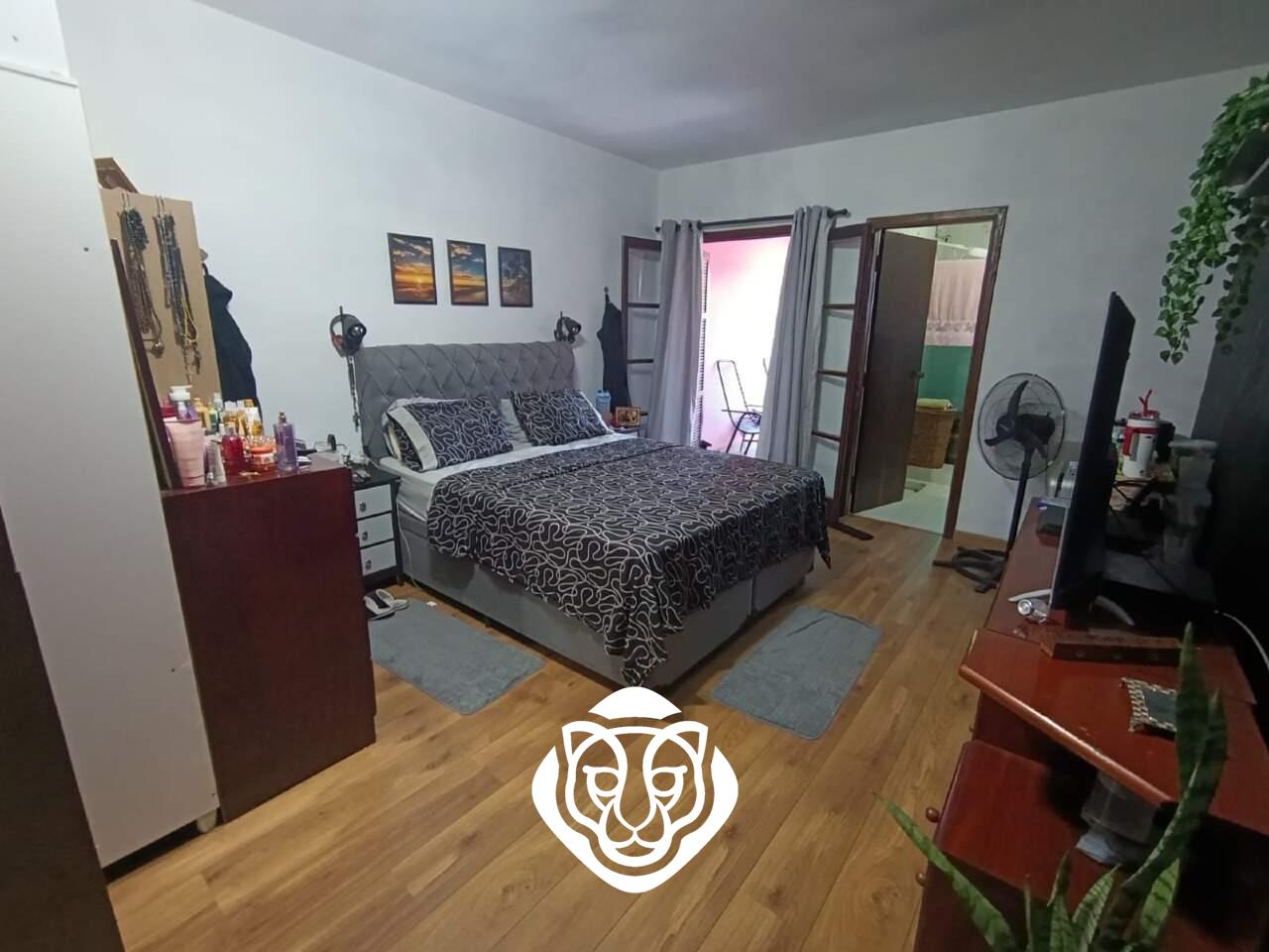 Dormitório I com suíte e sacada