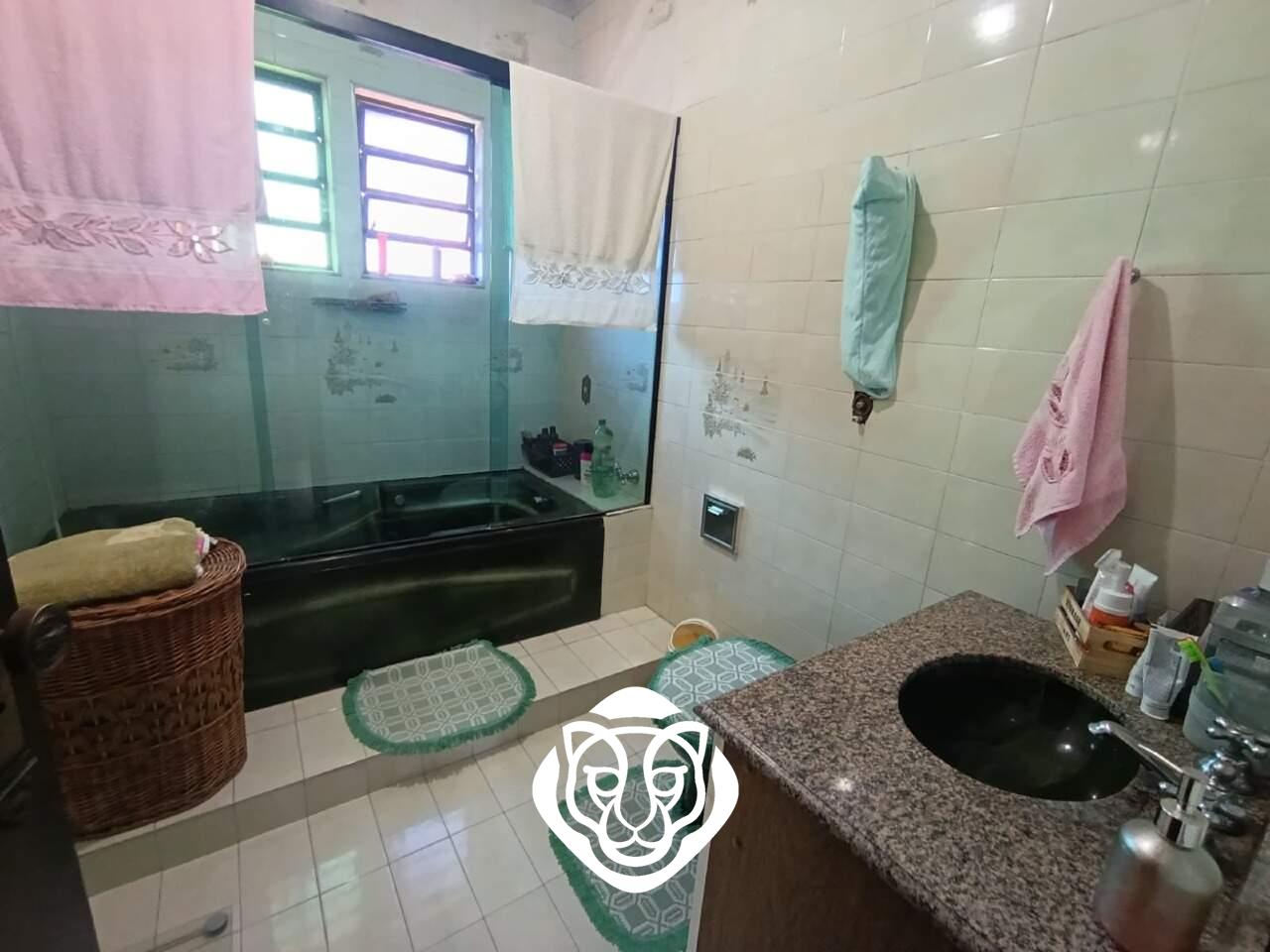 Dormitório I com suíte e sacada