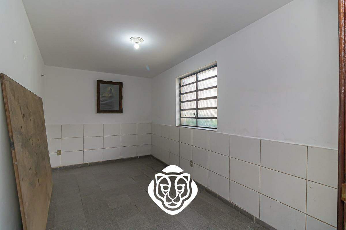 Cômodo / Garagem