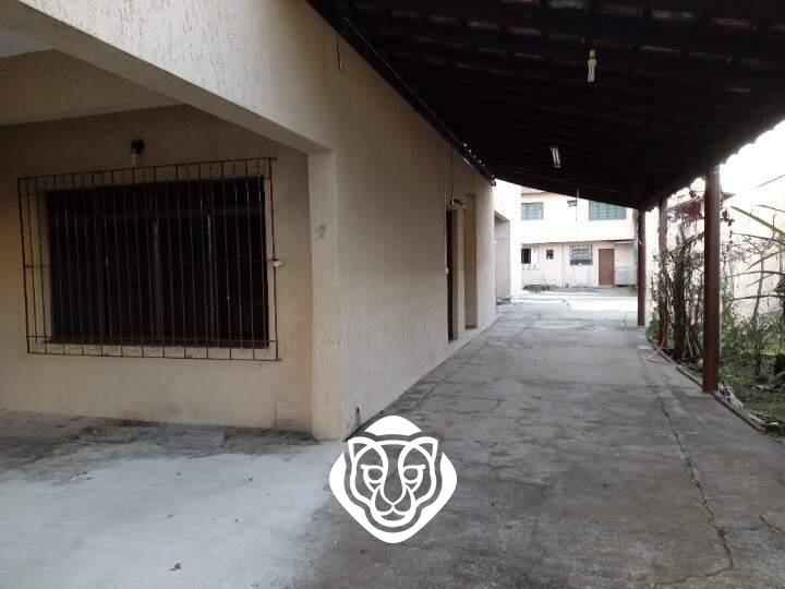 Garagem / Quintal Lateral