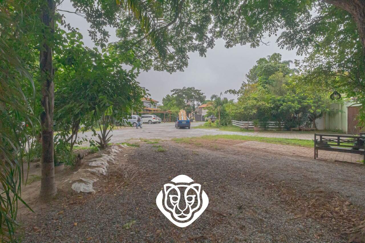 Fundos / Área comum