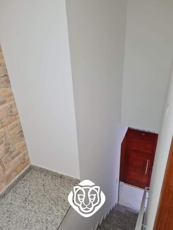 Escada de acesso a cobertura