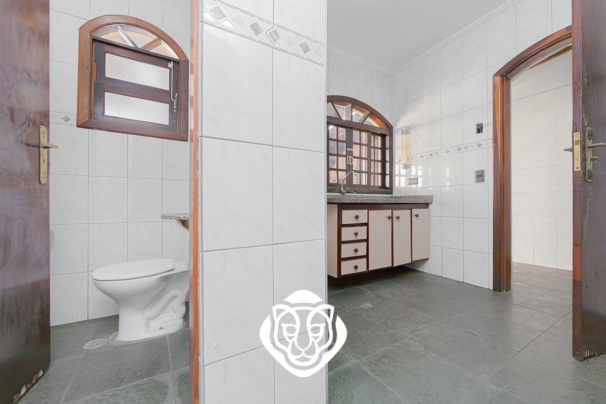 Lavabo e cozinha casa fundos 