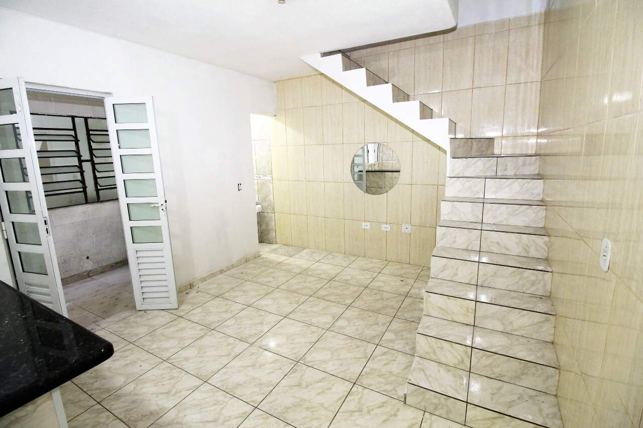 Casa II - escadas acesso quarto