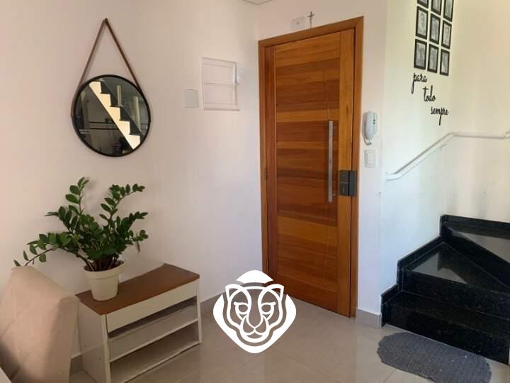 Hall  / escada acesso cobertura