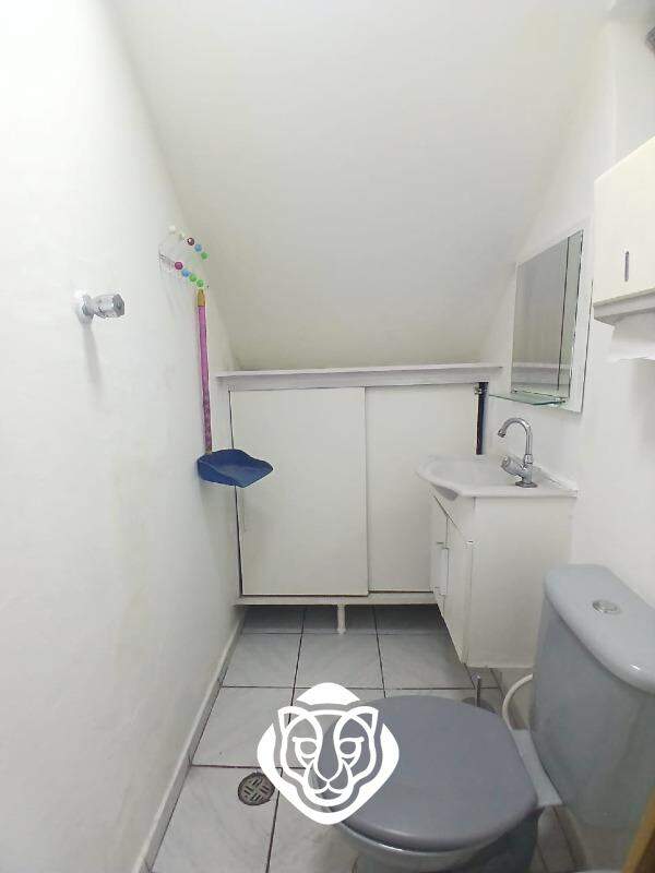 Salão / Banheiro 