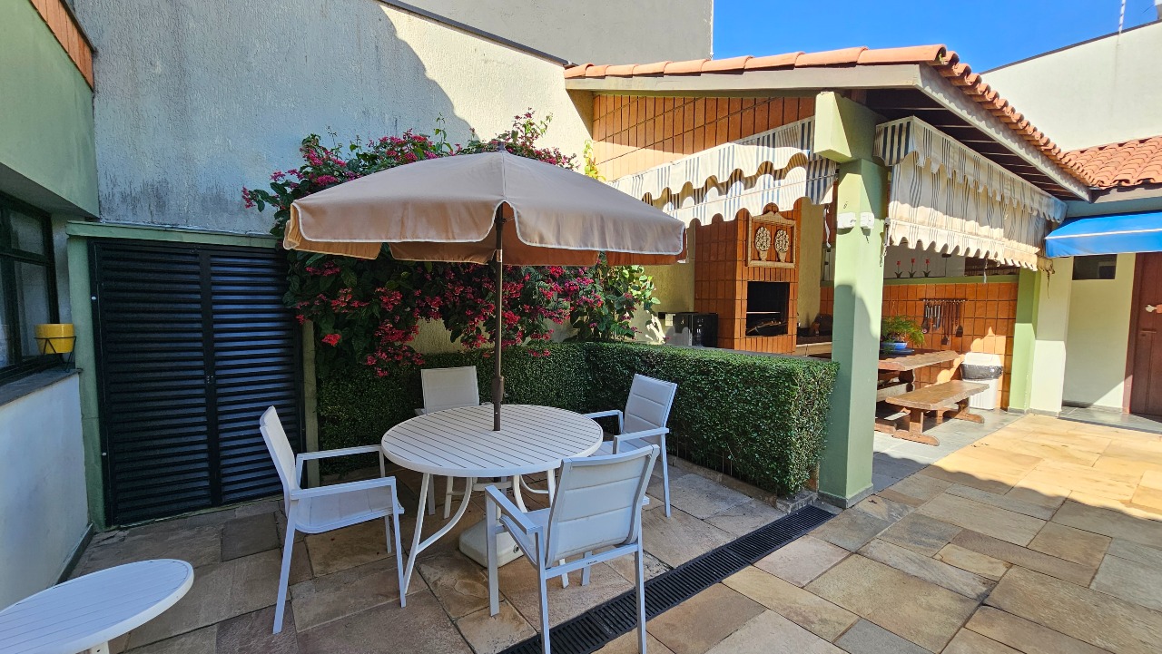 Piscina / Área gourmet 