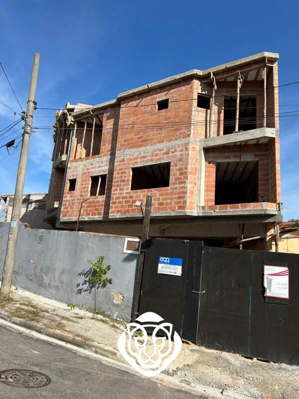 Fachada (prédio em obras)