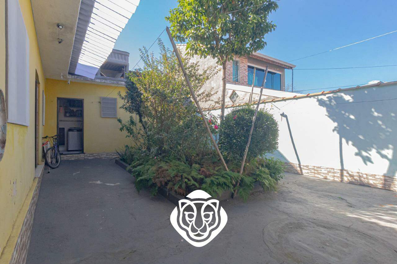  Casa I Quintal fundos