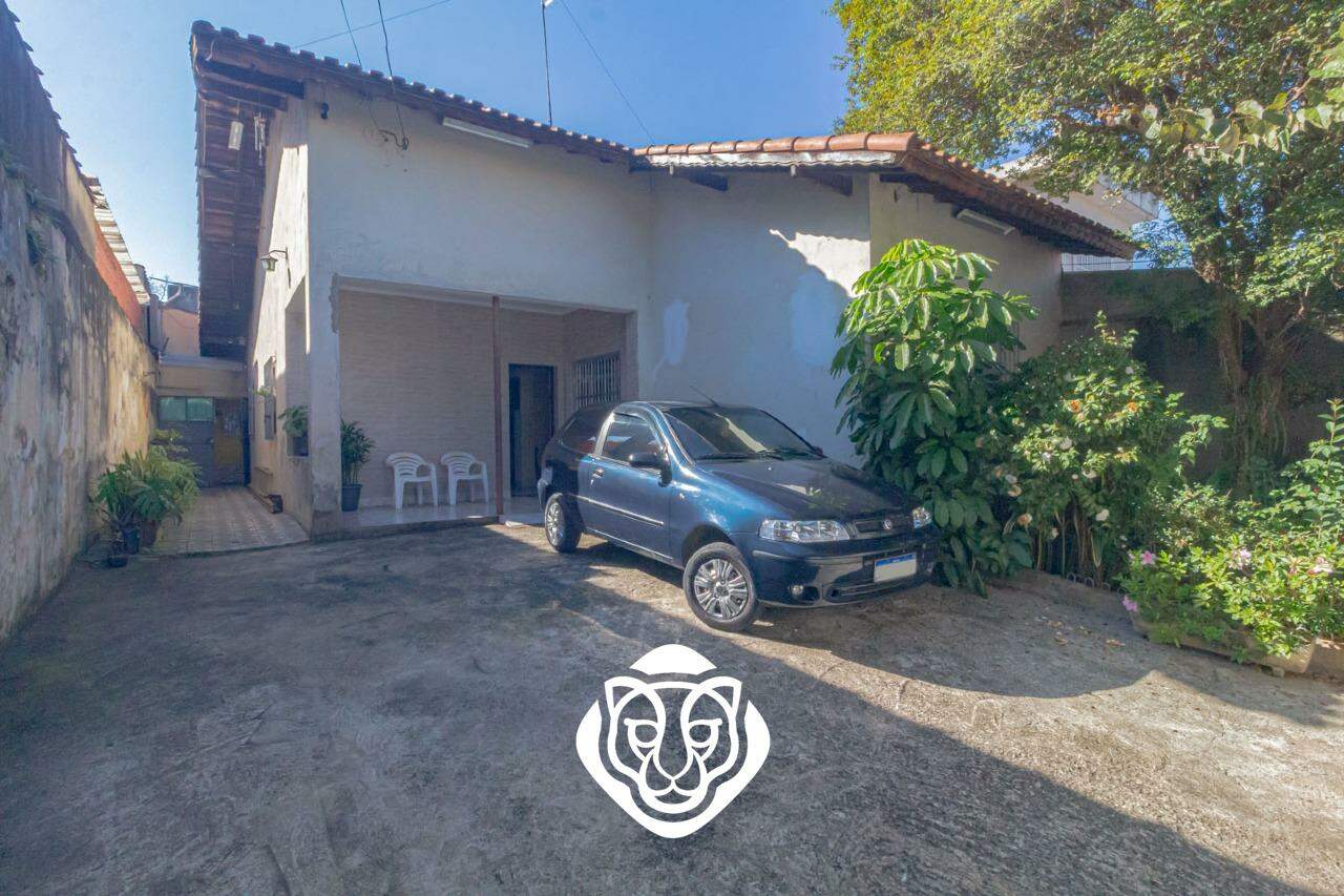  Casa I Garagem / Quintal