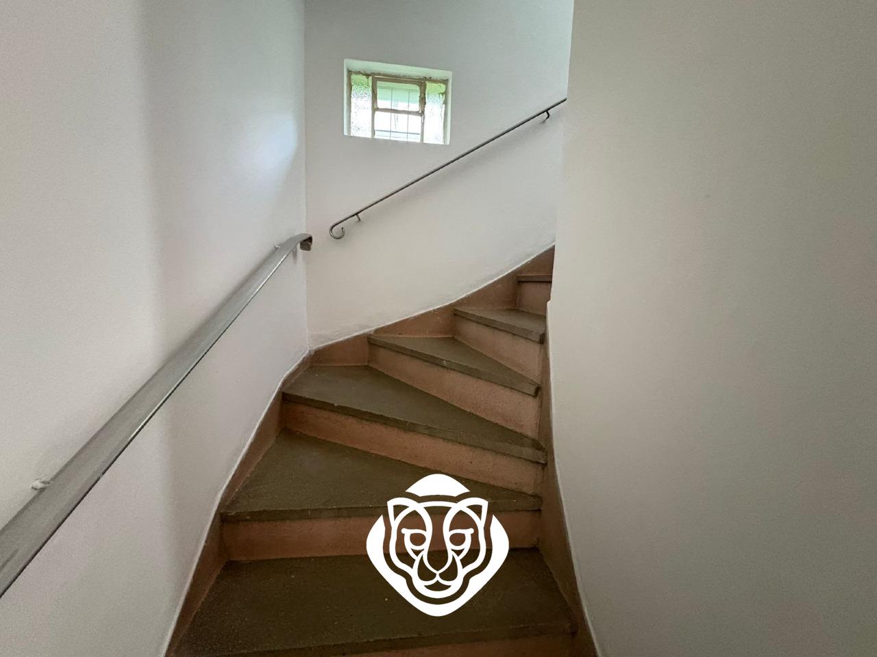 Escada para os dormitórios 