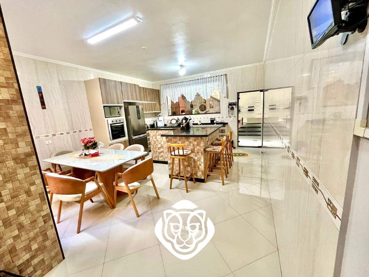 Cozinha / Sala de jantar 