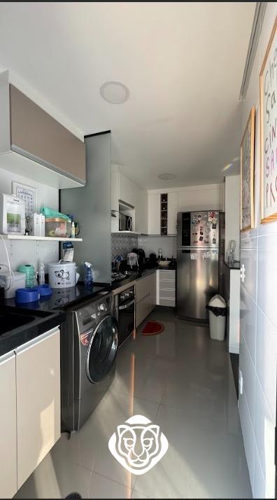 Cozinha e área de serviço