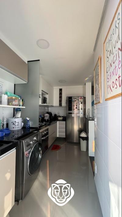 Cozinha e área de serviço