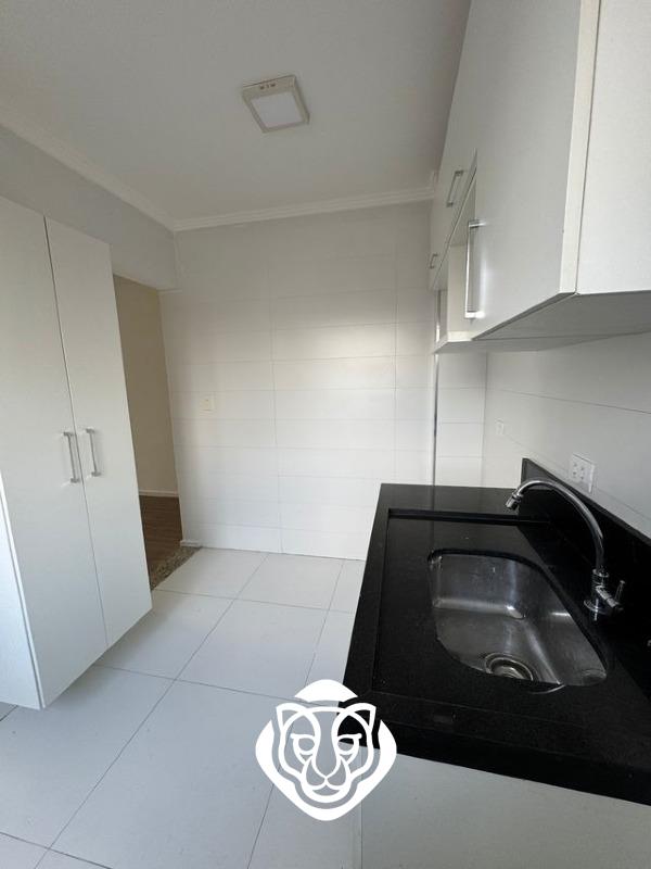 Cozinha e área de serviço