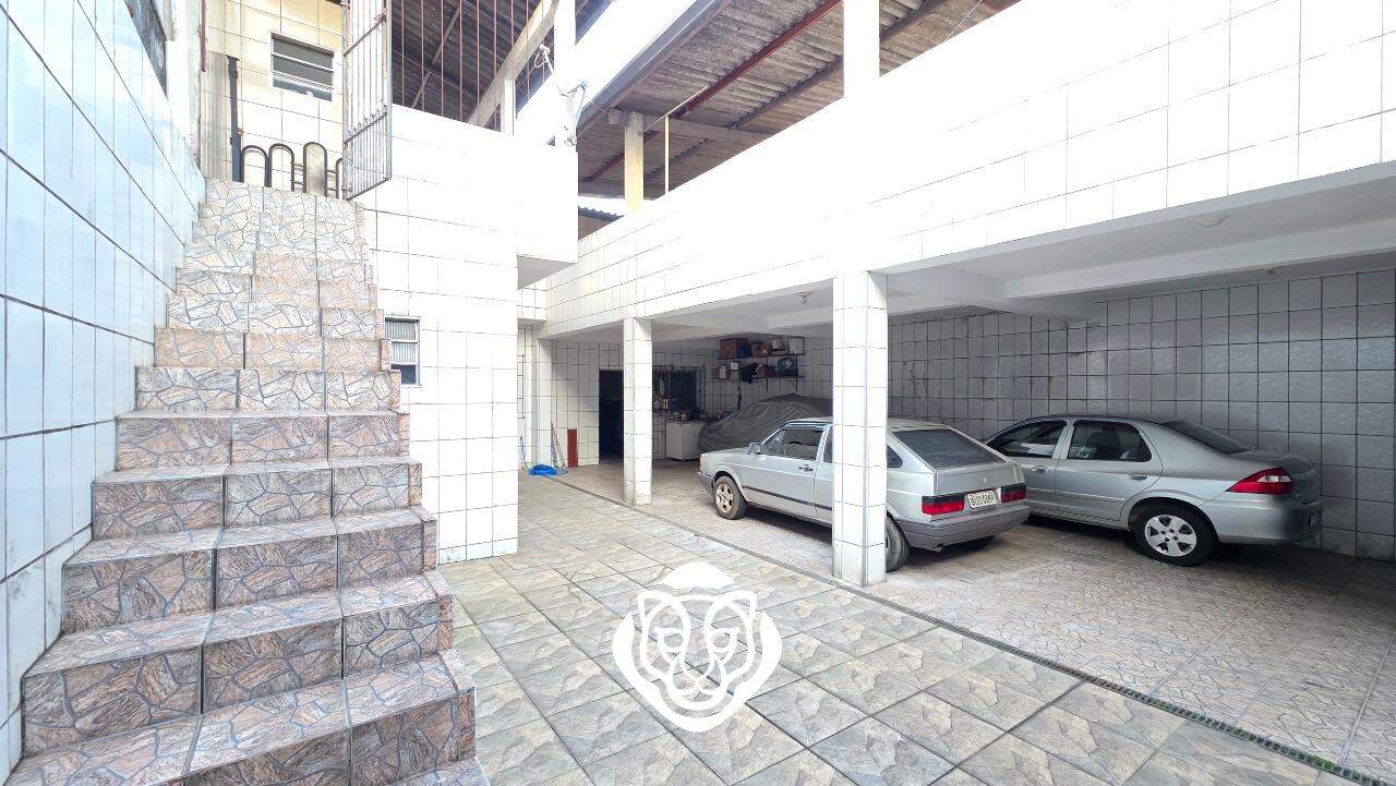 Escada de acesso 
